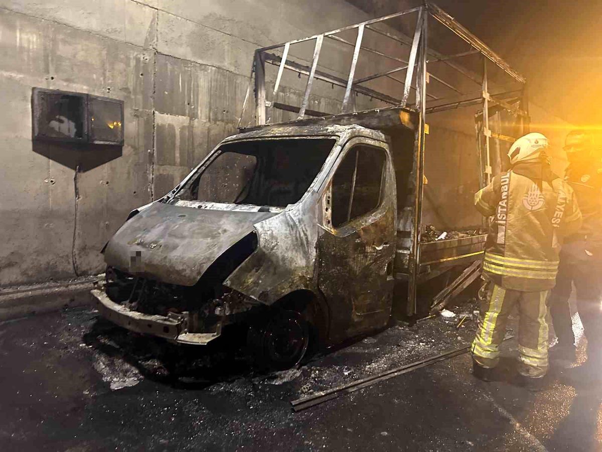 Sabiha Gökçen Tünelinde Araç Yangını